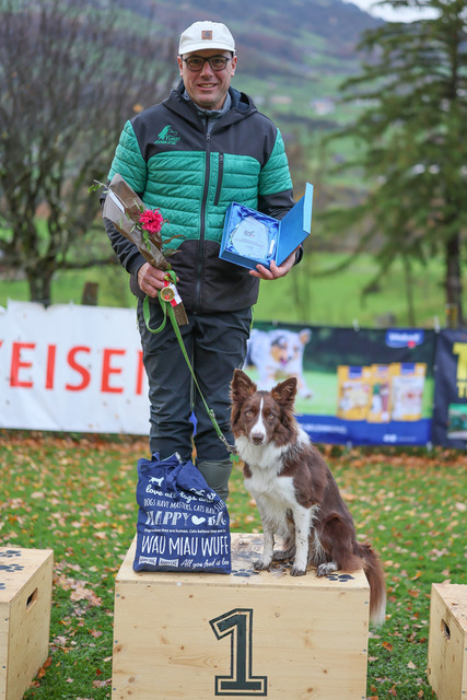 2025_Rally_Obedience_SM-280 | Ich fotografiere Hundeausstellungen, Sportanlässe, Zuchtstätten, Hundezucht, Hundeportrait, Lagotto - Realisiert mit Pictrs.com