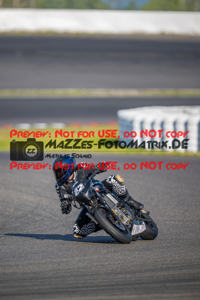 MaZZes-Fotomatrix-20260904-629386 | TWIN