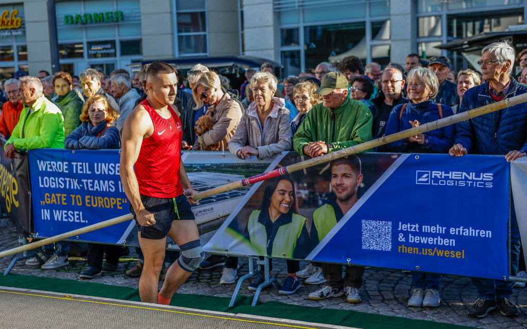 top-top.de 240913-149 | Foto, Video, Fotografie, Videografie, Fotobox, DJ, Discjockey, Musik, Musikbox, Veranstaltung, Photobooth, Amazon, Ebay, Buchtipp, Bestseller, Autor, Verlag, Buch, Wesel, Hamminkeln, NRW, Dinslaken, Rees, Drohne, Hochzeit, Party, Fotobox, Wesel, Fotograf