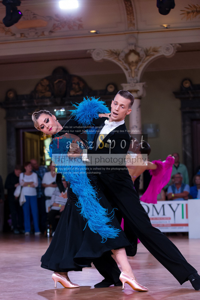 20240706_WDSF_RS_Std_9414 | Tanzsportbilder, Standardtanz, Lateintanz, WDSF, DTV, LTVB, dancecomp, goc, hessen tanzt, blaues band der spree, walzer, tango, wiener walzer, slowfox, quickstepp, samba, rumba, cha-cha-cha, paso doble. jive, hd-kroft photography, turniertanzsport