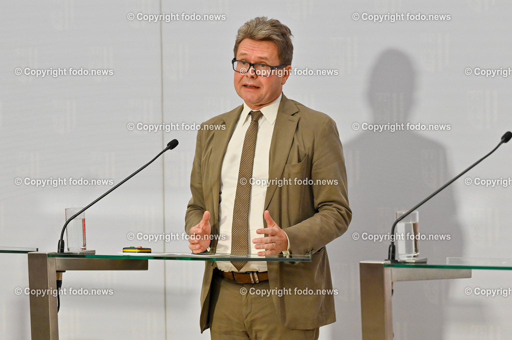 Kick-off-Veranstaltung der Gruendungspraesidentin_ IDSA_ 07.07.2023-19 | 07.07.2023, Landhaus Linz AUT, Kick-off-Veranstaltung der Gruendungspraesidentin, IDSA, im Bild BM Martin Polaschek (VP, Bildung, Wissenschaft und Forschung)