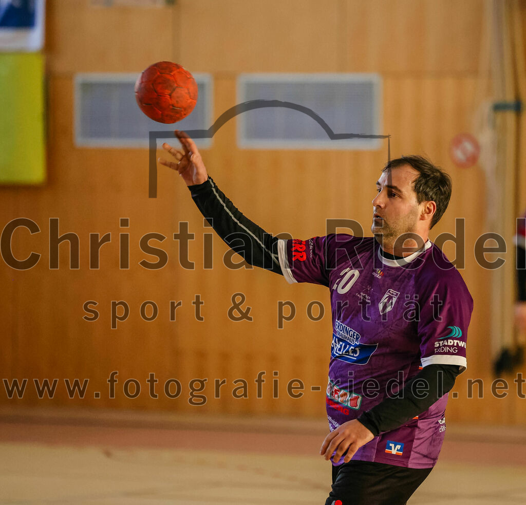2024-01-28_056_SpVgg_Altenerding_II_gegen_HSG_Schwab-kirchen | Erding, Deutschland, 28.01.2024:
Handball, Bezirksklasse Männer Staffel Süd West 2023 / 2024, 9. Spieltag, SpVgg Altenerding gegen HSG Schwab/kirchen, Endergebnis: 30:24

Simon Klawe (SpVgg Altenerding, #20)

Foto: Christian Riedel / fotografie-riedel.net