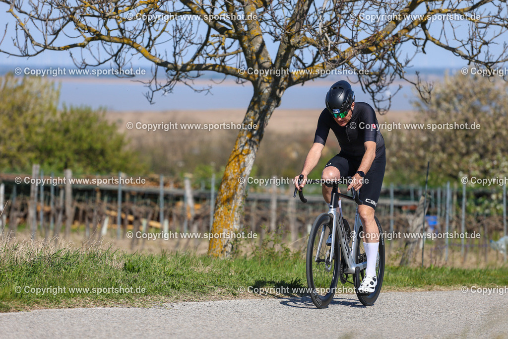 Neusiedlersee Radmarathon 2026 | @sportshot_your_pictrs #yourpictures#roadtowm2029 #nrm #neusiedlerseeradmarathon #neusiedlersee #neusiedlerseetourismus #burgenland #mörbisch #nrm26 #burgenlandtourismus #voglundco #poweredbyburgenlandtourismus #radsport #rad #marathon #ucigranfondo #visitburgenland #ucigranfondoworldseries