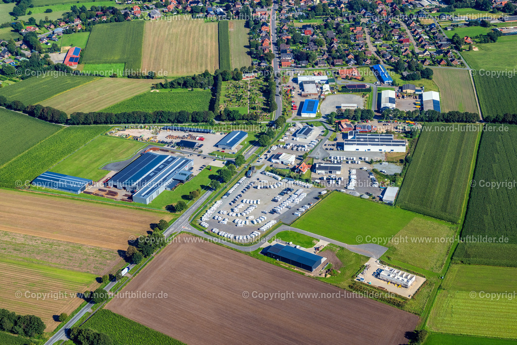 Lamstedt_Wohnmobile_Vermietung_Ehlers_Mobile_Welten_ELS_7712050923 | LAMSTEDT 05.09.2023 Verkauf und Vermietung von Wohnwagen und Wohnmobilen " Ehlers Mobile Welten GmbH " in Lamstedt im Bundesland Niedersachsen, Deutschland. Weiterführende Informationen bei: Ehlers Mobile Welten GmbH. // Sales and rental of caravans and mobile homes "Ehlers Mobile Welten GmbH" in Lamstedt in the state of Lower Saxony, Germany. Further information at: Ehlers Mobile Welten GmbH. Foto: Martin Elsen