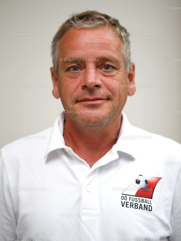 GRUPPENOBMAENNER_09 | bilder, linz, photo, foto, fussball, sport, fotolui, bundesliga