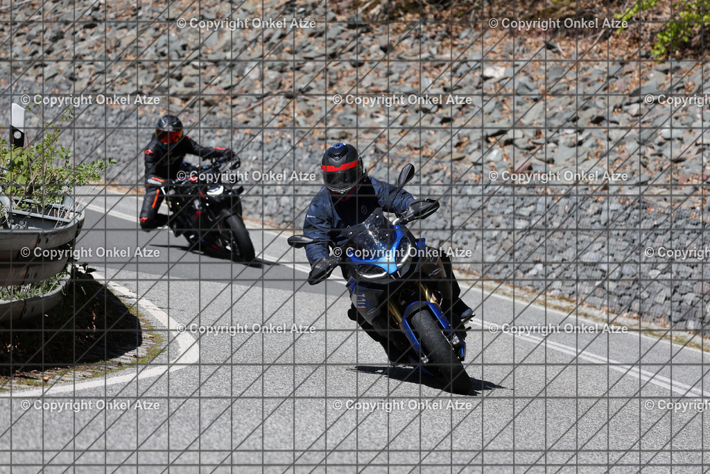 IMG_8032 | Fotograf am Kyffhäuser. Onkel Atze. Kyffhäuser Rennstrecke. Café36. Motorsportfotografie. - Realisiert mit Pictrs.com