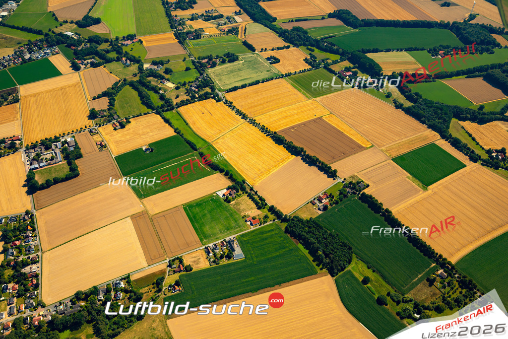 Die Luftaufnahme Westerenger - Enger wurde 2022 vom Flugzeug aus (keine Drohne) erstellt. Hohe Auflösung -für große Poster und Wandbilder geeignet - Garantiert!