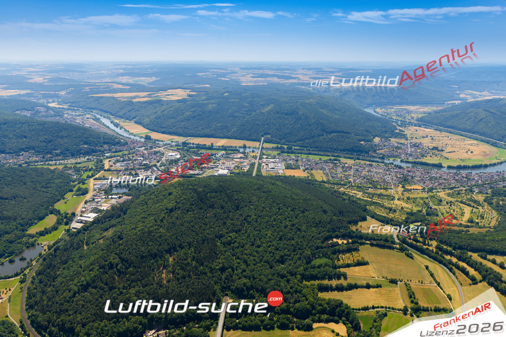Das Luftbild zeigt : Langenprozelten Gemünden am Main - Die Luftaufnahme wurde 2023 vom UL-Flugzeug aus erstellt ( keine Drohne ) - Hochauflösende Luftaufnahme - Für grossformatige Ausdrucke geeignet. Die Geschenkidee !Mit Lizenz und Bildrechte bestellbar