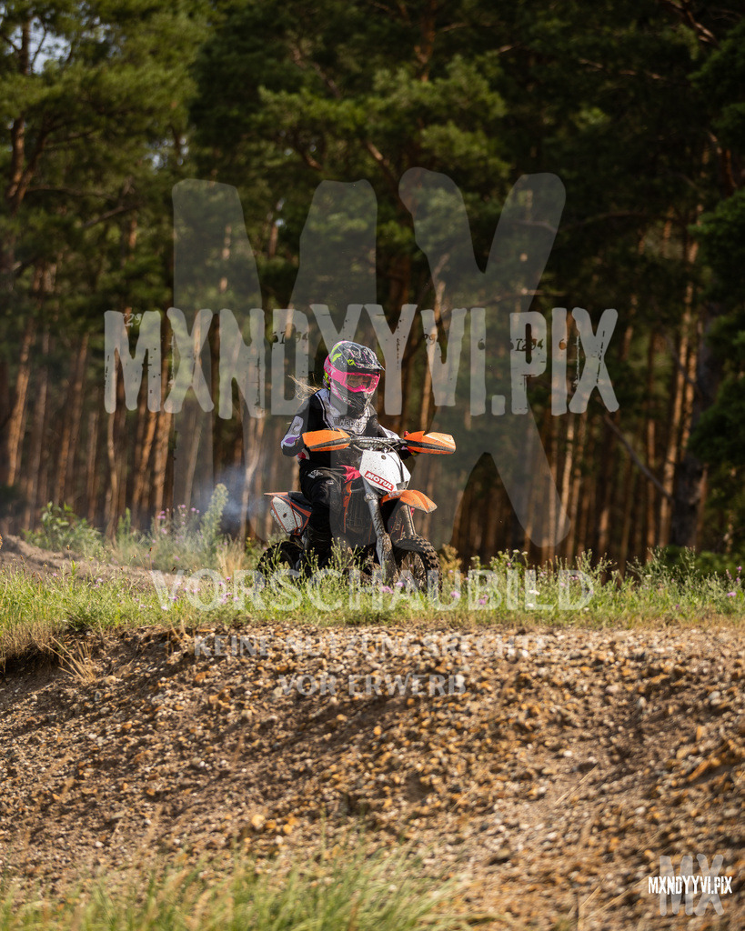 866A1357 | mxndyyvipix