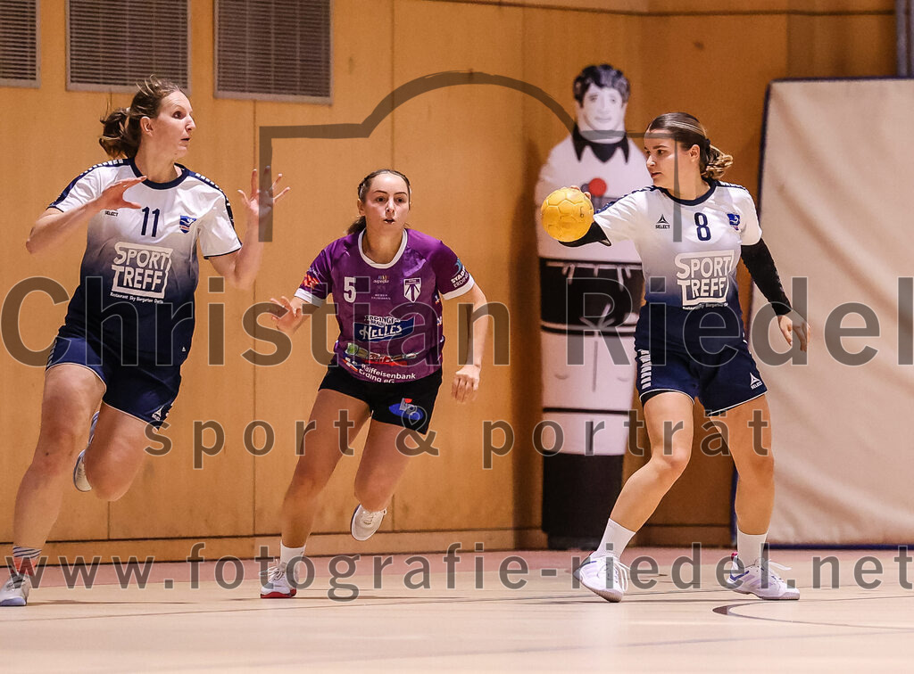 2024-11-24_025_SpVgg_Altenerding_gegen_HC_Donau-Paar_II | Erding, Deutschland, 24.11.2024:Handball, Bezirksoberliga Frauen Altbayern 2024 / 2024, 6. Spieltag, SpVgg Altenerding gegen HC Donau/Paar II, Endergebnis: 24:24Marina Wavrouschek (HC Donau/Paar, #11), Lena Prem (SpVgg Altenerding, #5), Emely Otto (HC Donau/Paar, #8)Foto: Christian Riedel / fotografie-riedel.net