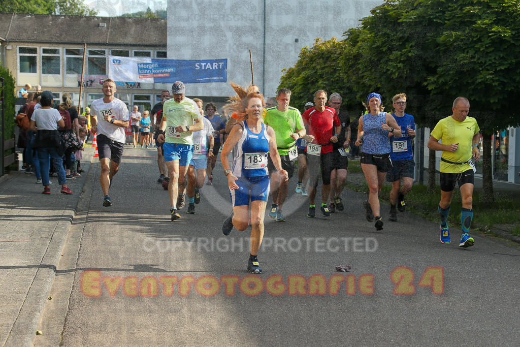 230804_1808_EX1_3721 | Sportfotografie im Rhein-Sieg Kreis, Köln, Bonn, NRW, Rheinland Pfalz, Hessen, etc. Unser Tätigkeitsfeld umfasst den Laufsport vom Volkslauf über den Marathon, Duathlon, Triathon bis zum Ultralauf wie Kölnpfad Ultra oder Schindertrail.