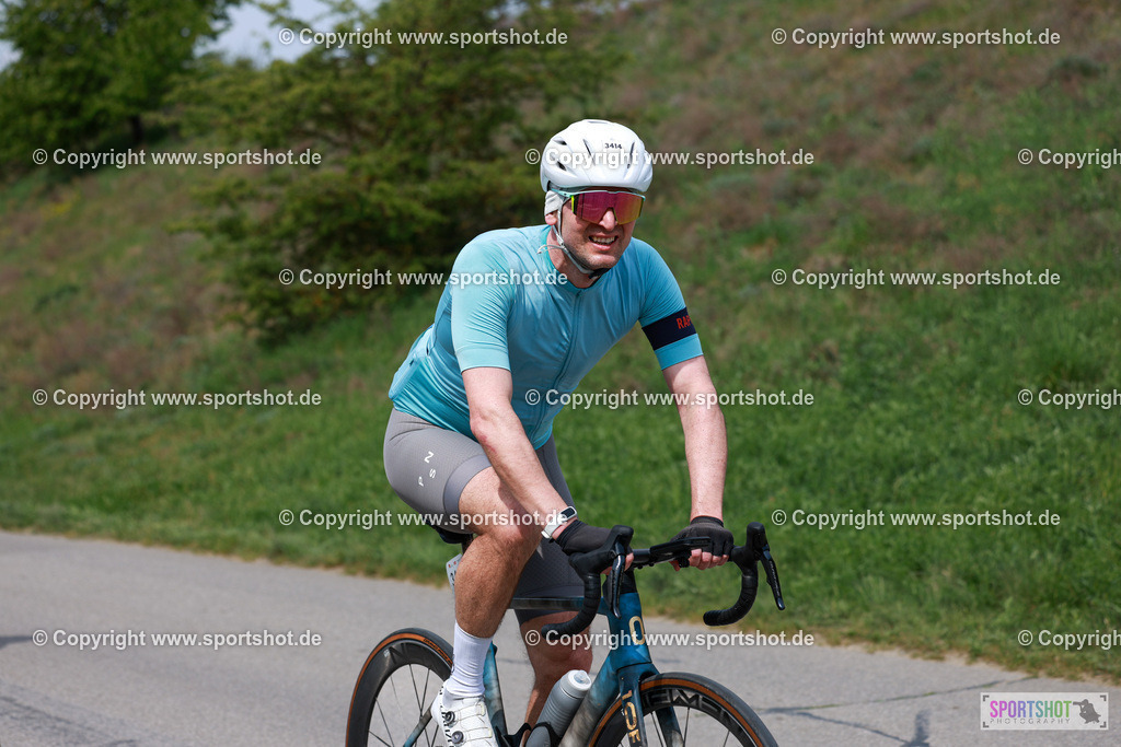 223_AR6_0164 | Neusiedlersee Radmarathon 2026@sportshot_your_pictrs #yourpictures#roadtowm2029 #nrm #neusiedlerseeradmarathon #neusiedlersee #neusiedlerseetourismus #burgenland #mörbisch #nrm26 #burgenlandtourismus #voglundco #poweredbyburgenlandtourismus #radsport #rad #marathon #ucigranfondo #visitburgenland #ucigranfondoworldseries