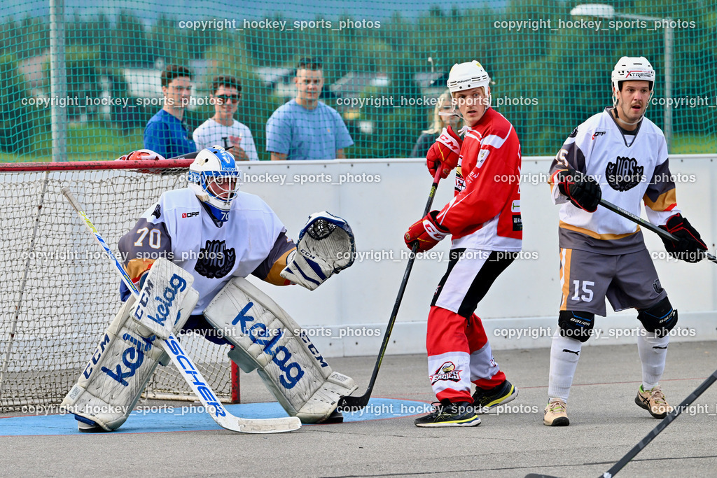 VAS Ballhockey vs. HSC Eagles Poggersdorf | #70 Moser Lukas, #18 Steinwender Oliver, #15 Kronig Daniel, VAS Ballhockey vs. HSC Eagles Poggersdorf, VAS Ballhockey vs. HSC Eagles Poggersdorf am 14.07.2024 in Villach (Alpen Arena ), Austria, (Photo by Bernd Stefan)