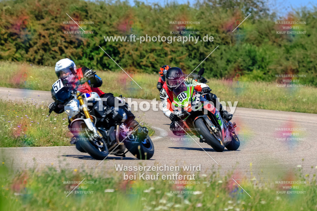 060-3157 | Hier findet Ihr Bilder von Touristenfahrten auf der Nürburgring Nordschleife oder von anderen Veranstaltungen die ich besucht habe. Viel Spass beim Durch Schauen 