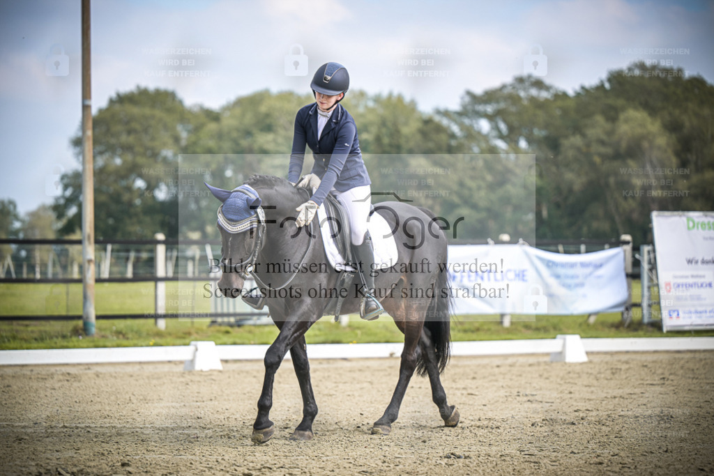 DOS_B624 | Entdecke hochwertige Reitturnierfotos von Foto Oger. Professionell, emotional und authentisch – jetzt Lieblingsmomente im Shop bestellen. - Realisiert mit Pictrs.com