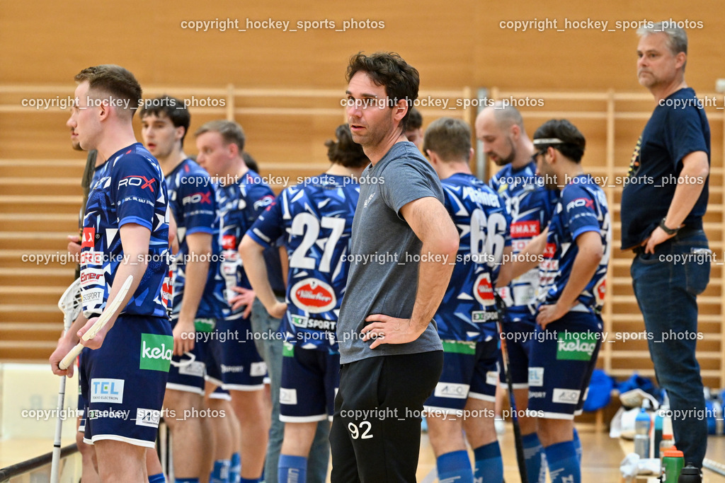 VSV Unihockey vs. Wiener Floorball Verein | #92 Ingolf Natmessnig VSV Unihockey, Spielerbank VSV Unihockey, VSV Unihockey vs. Wiener Floorball Verein, VSV Unihockey vs. Wiener Floorball Verein am 18.05.2025 in Villach (Ballspielhalle St. Martin), Austria, (Photo by Bernd Stefan)