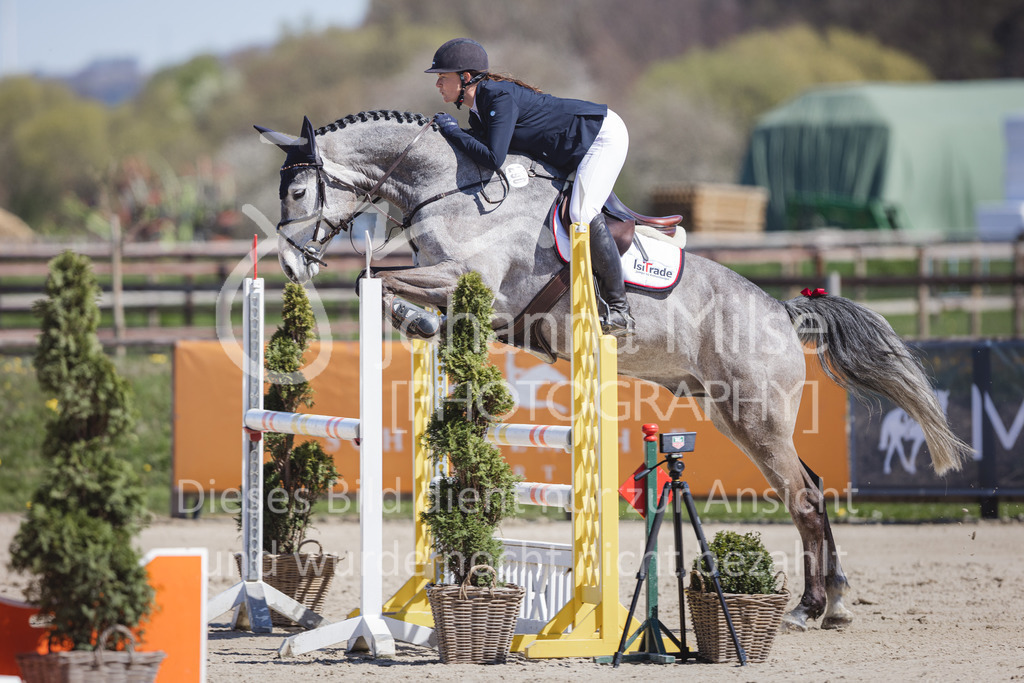220416_3_A-Springen2-403 | Frühlingsfest der Pferde
Herford
16.April 2022
03/2 Sprigprüfung mit steigenden Anforderungen Kl. A** geschlossen 44-481 RLP