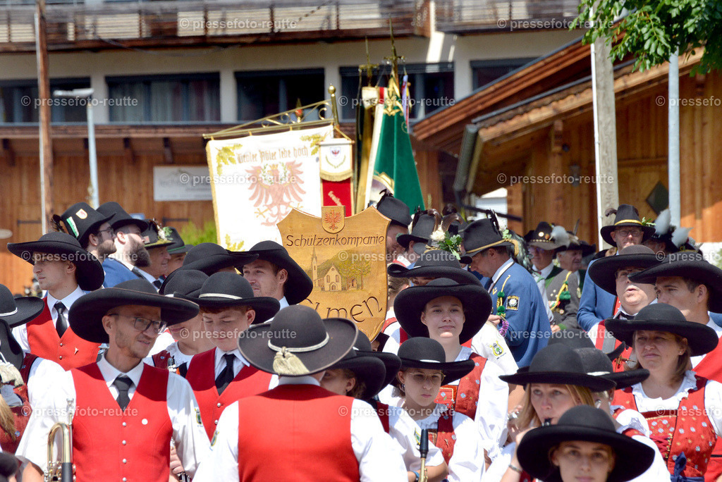 VORABIMPRESSION-news-2022-Juli24-Bezirksschuetzenfest-Elbigenalp-D8-WTV_3689 | Info aus dem Bezirk Reutte/Ausserfern Tirol sowie eine umfangreiche Bilddatenbank über die gesamte Region: Lechtal, Talkessel Reutte, Tannheimertal, Zwischentoren. Lech, Plansee, Zugspitze, Grenztunnel, B179, Fernpassstraße, Verkehr, Lawinen, Tradition, - Realisiert mit Pictrs.com