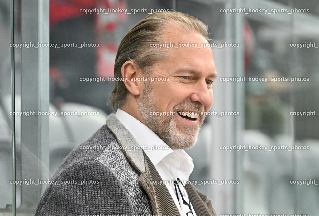 EC KAC Future Team vs. Rittner Buam 16.11.202 | Headcoach Rittner Buam TUOMIE Tray