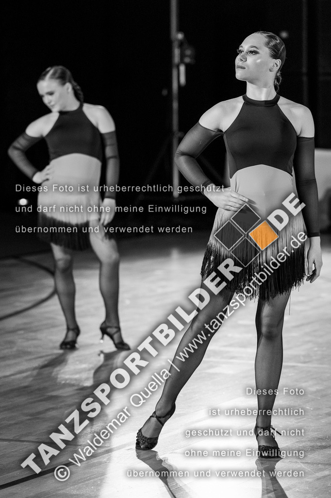 20250503-00475 | Hier finden Sie Tanz Bilder vom Latein und Standard Formationen tanzen. Sportbilder vom Tanzsport. Schöne Fotos und von Weltmeisterschaft, Europameisterschaft, Bundesliga, Regionalliga, Oberliga und Landesliga sowie von GOC Stuttgart, DanceComp, WM Bremen