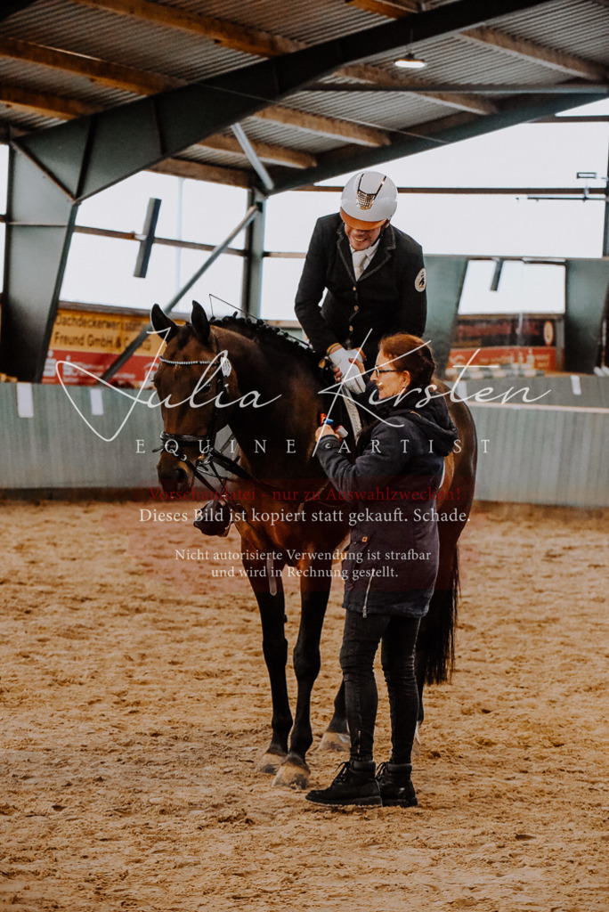 DSC_7731 | Pferde- und Turnierfotografie in Westsachsen. Pferdeportraits, Auftragszeichnungen und intuitive Kunst.