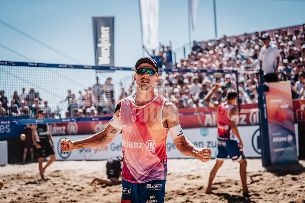 Beachvolleyball | Männer | Allianz German Beach Tour 2025 | Tourstop Düsseldorf | 11.05.2025 | Bennet Poniewaz jubelt