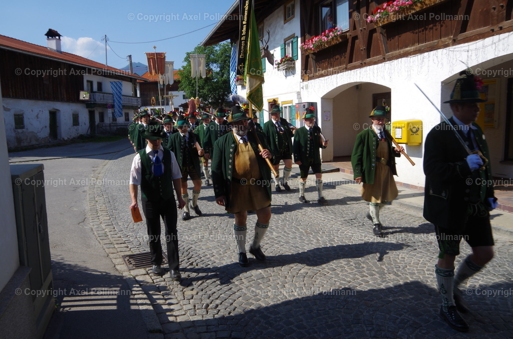 IMGP3406 | fotografiert von Axel PollmannLeonhardi Wallfahrt Benediktbeuern und Murnau, Fronleichnam, Fasching, Landschaft im Loisachtal und Benediktbeuern  - Realisiert mit Pictrs.com