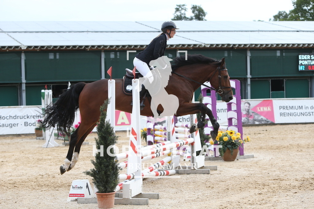 DL2Q0234 | Willkommen bei Brunnmayr - Design & Fotografie – Ihrem Spezialisten für Reitturniere und Pferdeveranstaltungen in Oberösterreich, Salzburg und Bayern! Seit über 17 Jahren sind wir leidenschaftlich dabei.