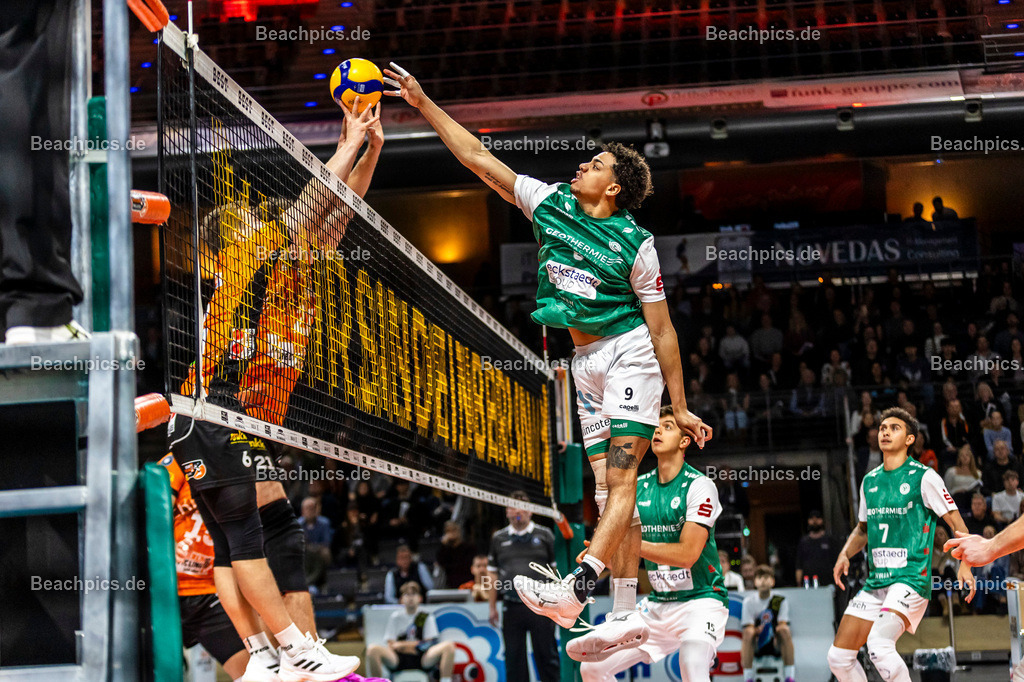 2024-00111588-Bundesliga-BR-Volleys-Haching-München |  16.11.2024; Berlin Foto: Gerold Rebsch - www.beachpics.de