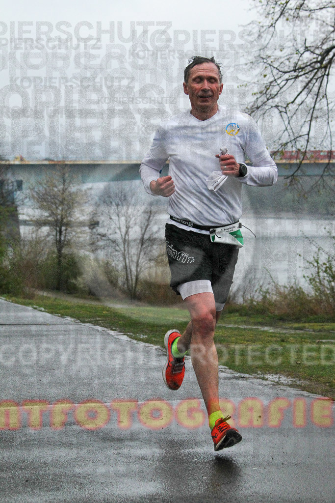 220331_1916_EV4_9317 | Sportfotografie im Rhein-Sieg Kreis, Köln, Bonn, NRW, Rheinland Pfalz, Hessen, etc. Unser Tätigkeitsfeld umfasst den Laufsport vom Volkslauf über den Marathon, Duathlon, Triathon bis zum Ultralauf wie Kölnpfad Ultra oder Schindertrail.