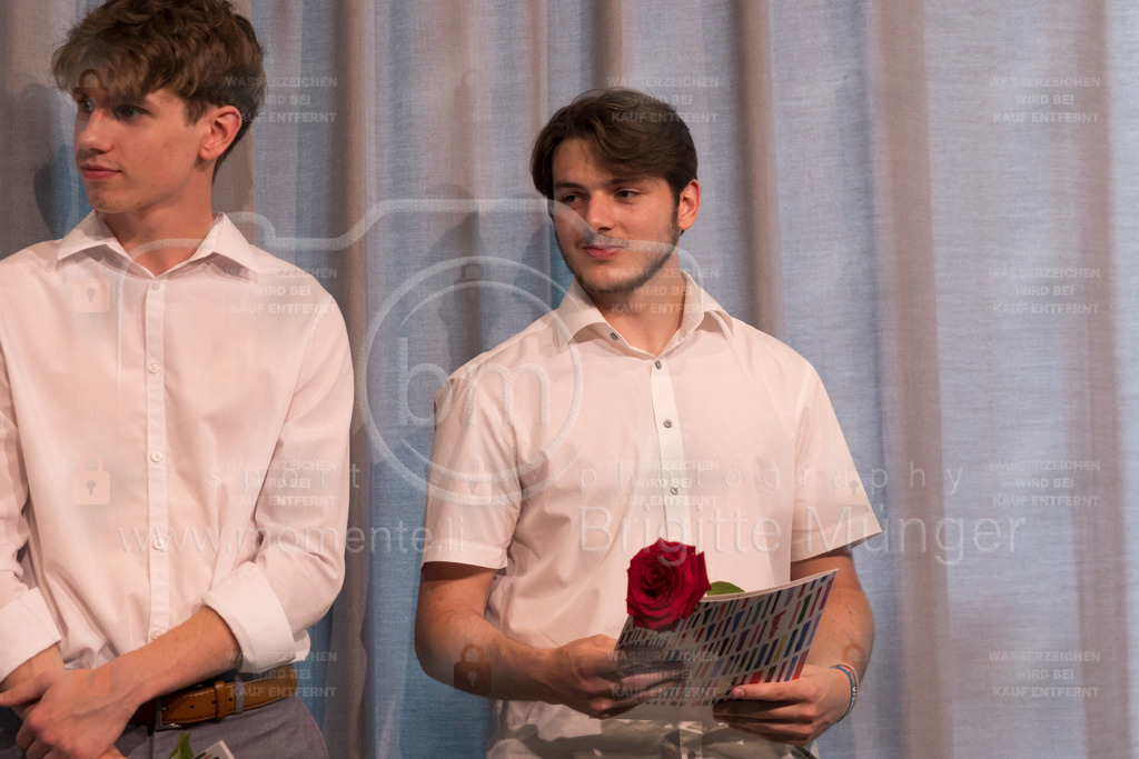 FeusiDiplomfeier_R6OO3117 | Brigitte Münger / bmsportphotography - Realisiert mit Pictrs.com