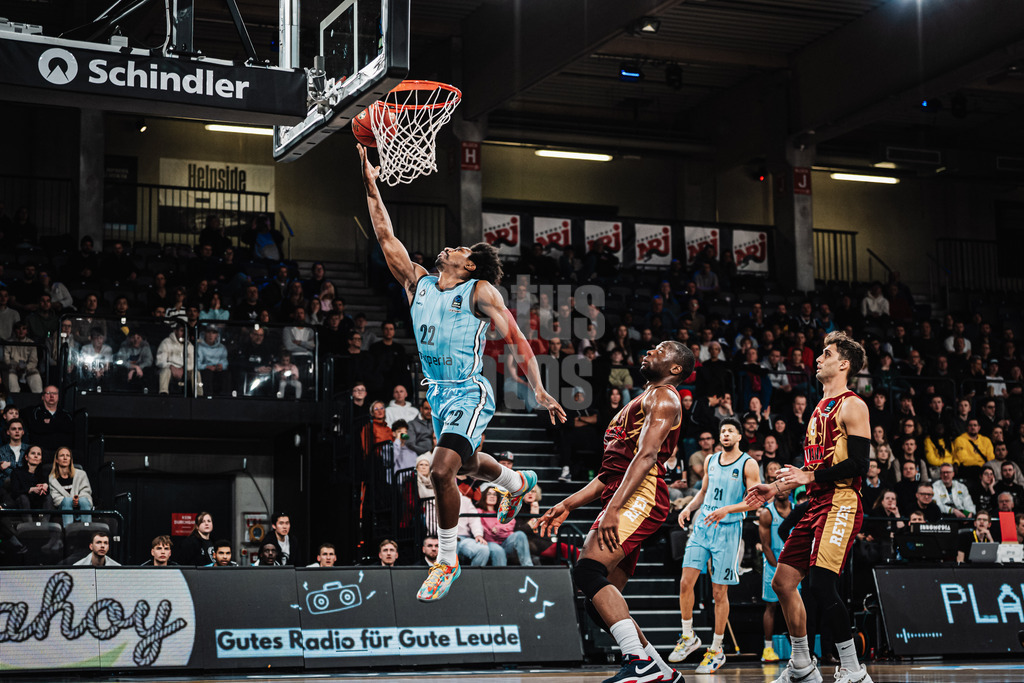 Basketball | Männer | Saison 2024/2025 | BKT EuroCup | Veolia Towers Hamburg vs. Umana Reyer Venice | 08.01.2025 | Jonathan Stove (#22, Veolia Towers Hamburg)