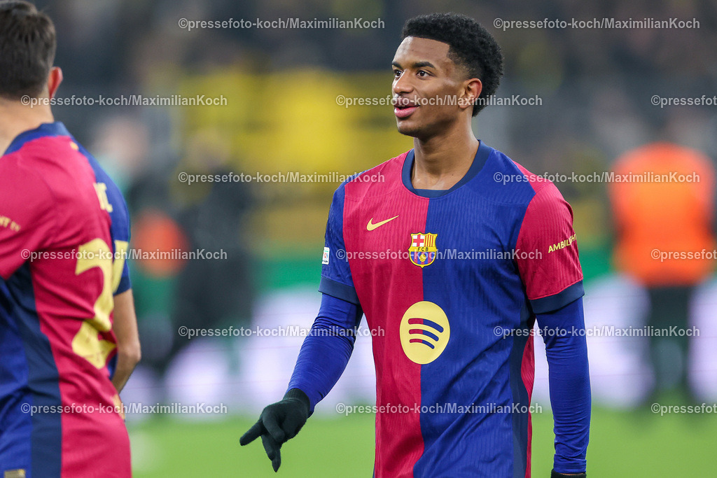 UCL11122402198 | 11.12.2024, UEFA Champions League, Borussia Dortmund - FC Barcelona, 8. Spieltag, Signal Iduna Park, Saison 2024 2025: Alejandro Balde (Barca #3)