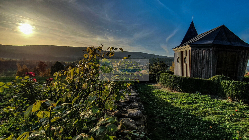 Sonnenuntergang an der Andreas Kapelle im Herbst | Impressionen rund um Hochfranken - Frankenwald - Fichtelgebirge - Realisiert mit Pictrs.com
