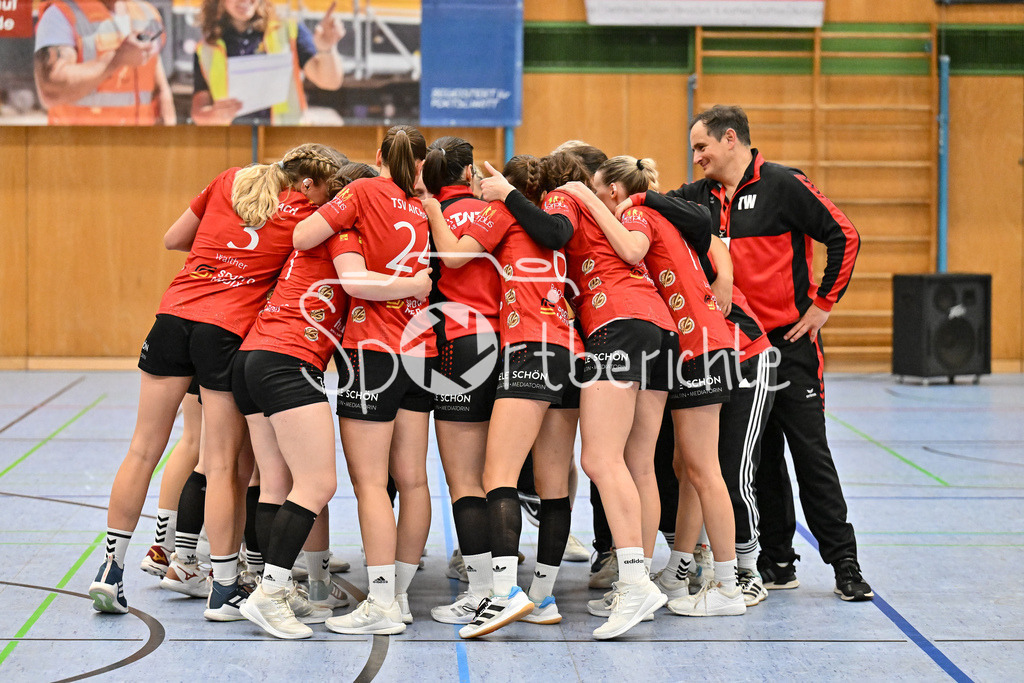 TSV Aichach - TSV Brannenburg | Professionelle Sportfotos aus den Bereichen Fußball, Eishockey, Handball und vieles mehr. Ob Sieg oder Niederlage
