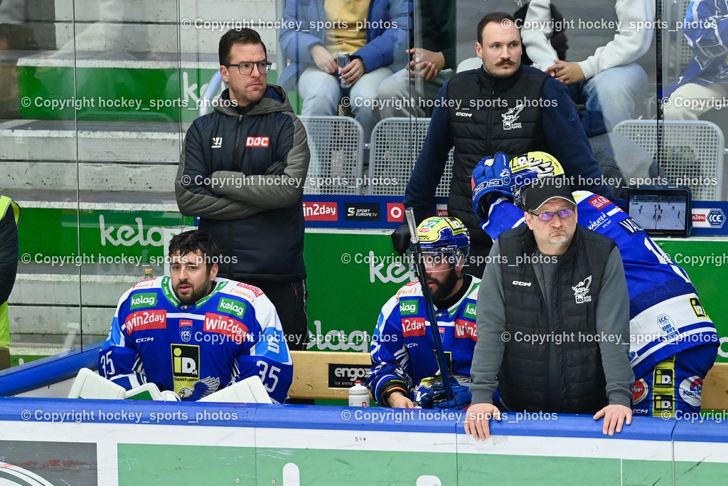 EC IDM WÄRMEPUMPEN VSV vs. MOSER MEDICAL GRAZ99ERS | #35 Joe Cannata EC VSV hängenden Kopf, , #71 Steven Strong EC VSV, Dr. Müller-Muttonen Steve-Oliver Teamdoc EC VSV, Nico Steinwender Physiotherapist EC VSV, EC IDM WÄRMEPUMPEN VSV vs. MOSER MEDICAL GRAZ99ERS, EC IDM WÄRMEPUMPEN VSV vs. MOSER MEDICAL GRAZ99ERS am 17.03.2026 in Villach (Stadthalle Villach), Austria, (Photo by Bernd Stefan)