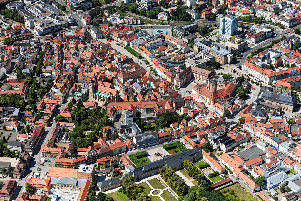 dr__0203812.jpg | BAYREUTH 08.07.2023 Altstadtbereich und Innenstadtzentrum an der Kanzleistraße in Bayreuth im Bundesland Bayern, Deutschland. // Old Town area and city center on street Kanzleistrasse in Bayreuth in the state Bavaria, Germany. Foto: Daniel Reiter