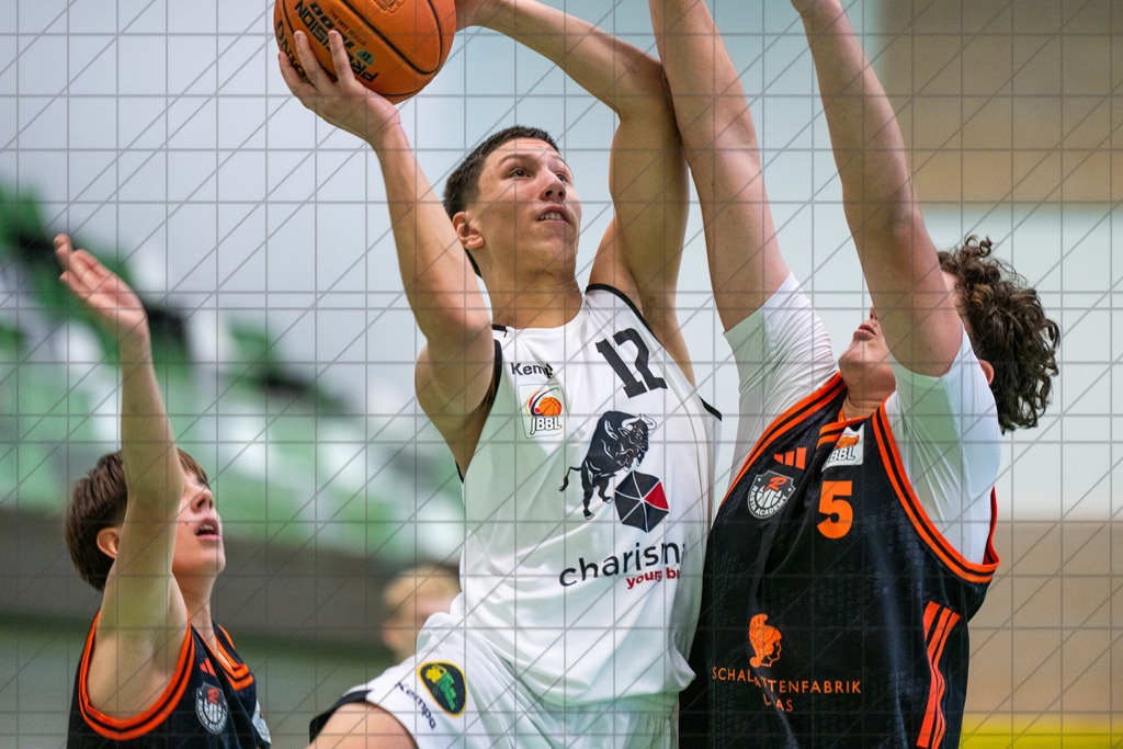 JBBL Vorrunde Gruppe 2 25/26 | Spieltag 01 | Charisma Young Bulls vs. Rasta Vechta | 12.10.25: JBBL Vorrunde Gruppe 2 25/26 | Spieltag 01 | Charisma Young Bulls vs. Rasta Vechta / Osnabrück / Deutschland  //   CREDIT:www.bullenfotos.de, Martin König, Hörner Weg 40, D-49078 Osnabrück, +4917663732967 // Nutzung und Weitergabe nur zu den vereinbarten Zwecken. Presseanfragen an Ersteller. Alle Rechte beim Ersteller. Honorierung nach MFM. - Realisiert mit Pictrs.com