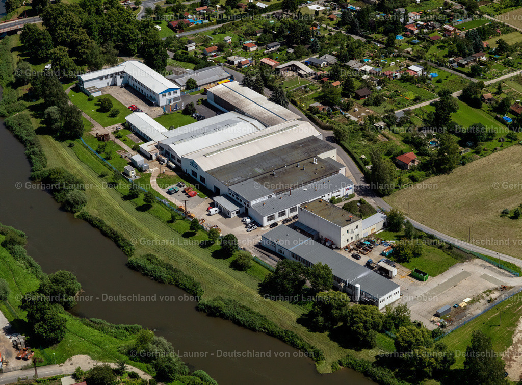 3205588 | Latech Lackierungen und Oberflächentechnik Wabbel GmbH - Karosseriewerkstatt, HETEK Lift- und Hebetechnik GmbH - Maschinenbauunternehmen, Treffurt