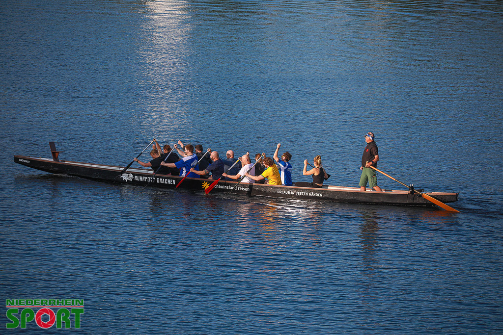 Drachenboot-Training_Wedau110625_015 | Bildergalerie von Sport-Ereignissen aber auch von weiteren spannenden Dingen - nicht nur vom Niederrhein. In Anlehnung an den bekannten Spruch von Hanns Dieter Hüsch heißt das Motto: "Niederrhein ist überall".  - Realisiert mit Pictrs.com