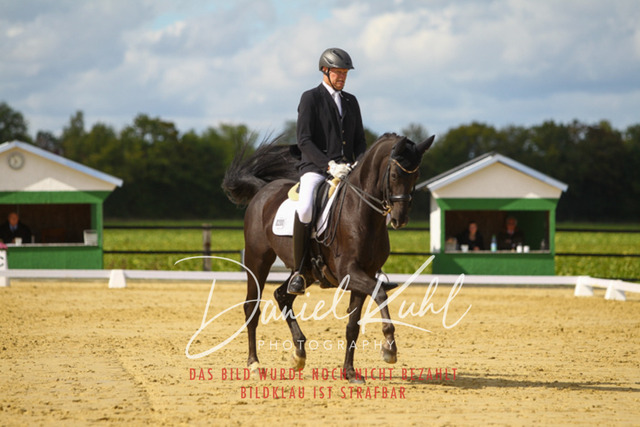 DKP44281 | Turniersportfotografie; Pferdefotografie; Dressurfotografie