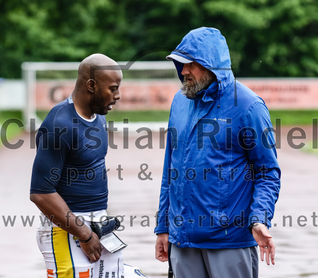 2022-05-29_145_Erding_Bulls_gegen_Nuernberg_Rams | Erding, Deutschland, 29.05.2022:
Fußball, Regionalliga 2022, 5. Spieltag, Erding Bulls gegen Nürnberg Rams, Endergebnis: 10:16

Foto: Christian Riedel / fotografie-riedel.net