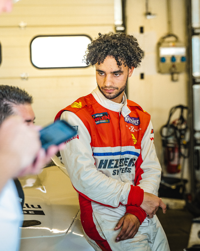 _DSC5419 | Exklusive Motorsport-Fotografie aus Leipzig von TXO Media – für Rennfahrer, Teams & Sponsoren. Sausemuth liefert starke Bilder, die Emotion zeigen. Jetzt buchen & glänzen! - Realisiert mit Pictrs.com