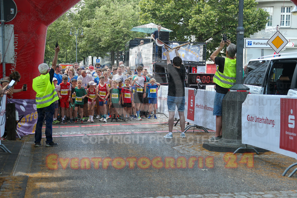 230624_1506_EX1_3913 | Sportfotografie im Rhein-Sieg Kreis, Köln, Bonn, NRW, Rheinland Pfalz, Hessen, etc. Unser Tätigkeitsfeld umfasst den Laufsport vom Volkslauf über den Marathon, Duathlon, Triathon bis zum Ultralauf wie Kölnpfad Ultra oder Schindertrail.