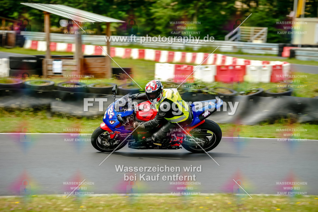 VBK-4650 | Hier findet Ihr Bilder von Touristenfahrten auf der Nürburgring Nordschleife oder von anderen Veranstaltungen die ich besucht habe. Viel Spass beim Durch Schauen 