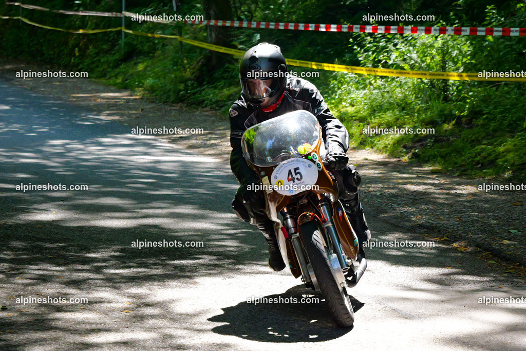 P1036653 | Erleben Sie atemberaubende, hochqualitative Fotos Ihrer Fahrt entlang der malerischen Alpenstraßen. Besuchen Sie alpineshots.com, um professionelle Aufnahmen Ihrer unvergesslichen Reise zu finden und zu kaufen - Realisiert mit Pictrs.com
