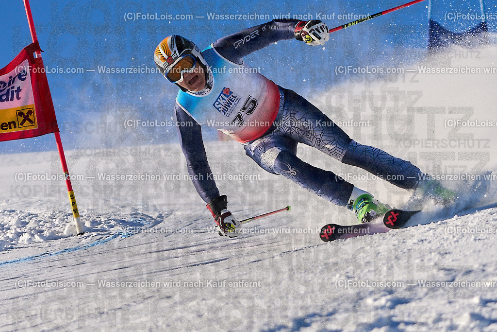 ALP4335_MASTERS-Cup_GS-A Herrn_Turzak Martin | (C)FotoLois.com, Alois Spandl. FIS Masters-Cup Wildschönau, Giant Slalom auf der Piste Schatzberg GS, Siegerehrung auf dem Dorfplatz Niederau, Sa 13. Januar 2024.