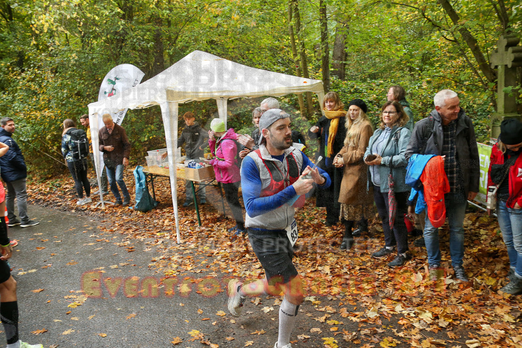 241027_1000_EX1_3430 | Sportfotografie im Rhein-Sieg Kreis, Köln, Bonn, NRW, Rheinland Pfalz, Hessen, etc. Unser Tätigkeitsfeld umfasst den Laufsport vom Volkslauf über den Marathon, Duathlon, Triathon bis zum Ultralauf wie Kölnpfad Ultra oder Schindertrail.