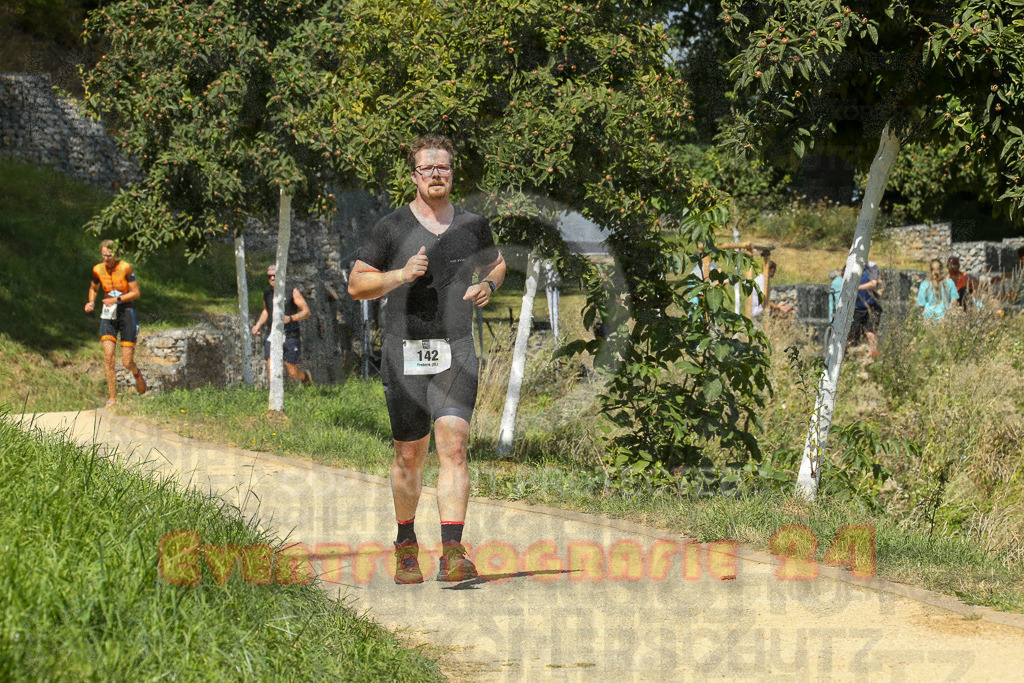 250824_1235_EX1_9829 | Sportfotografie im Rhein-Sieg Kreis, Köln, Bonn, NRW, Rheinland Pfalz, Hessen, etc. Unser Tätigkeitsfeld umfasst den Laufsport vom Volkslauf über den Marathon, Duathlon, Triathon bis zum Ultralauf wie Kölnpfad Ultra oder Schindertrail.