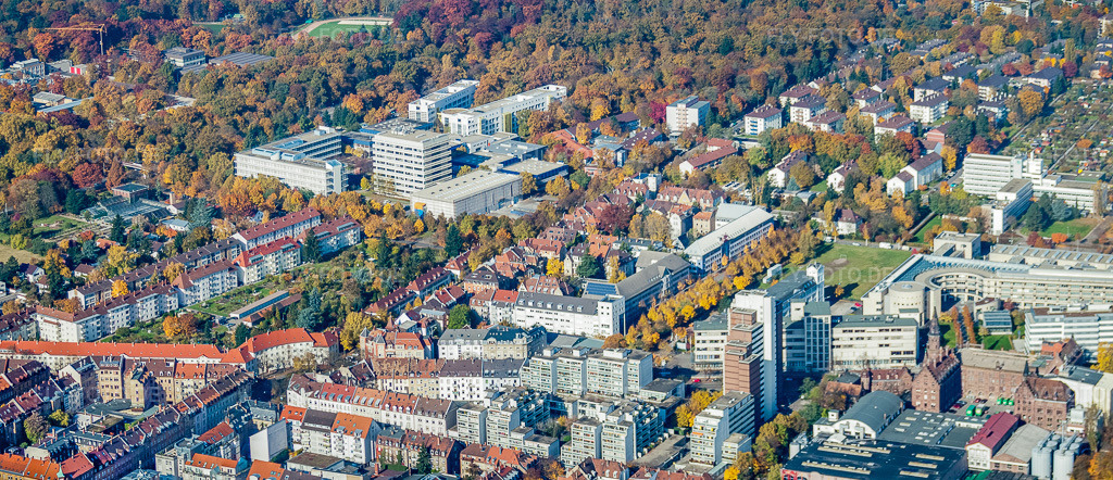 Luftbild: Technologiepark an der Haid-und-Neu-Staße im Ortsteil Oststadt in Karlsruhe im Bundesland Baden-Württemberg in Deutschland. Foto: IMG_35093-Bearbeitet.jpg vom 31.10.2010 durch Werner Riehm/FLY-FOTO.deAuflösung des Originals: 5849 x 2527 px